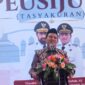Wakil Gubernur Aceh, H. Fadhlullah, saat memberikan sambutan pada acara peusijuek dan tasyakuran tiga putra asal Aceh yang menjabat sebagai Menteri Koordinator Bidang Pembangunan Manusia dan Kebudayaan (Menko PMK), di Aula Badan Penghubung Pemerintah Aceh (BPPA), Jakarta, Minggu (11/10/2026). Foto: Dok. Biro Adpim Setda Aceh 