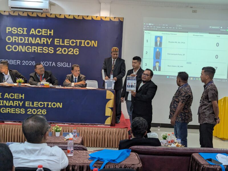 Perhitungan suara pada pemilihan Ketua PSSI Aceh di Sigli, Sabtu (3/10/2026) (Foto. Amir Sagita.NOA.co).