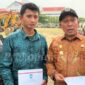 Bupati Pidie Jaya Tgk. H. Syibral Malasyi. MA. S. Sos. ME ( Baju Batik coklat) menerima sejumlah 66 unit alat berat dan 44 unit dum truk dari hasil usulan ke pemerintah pusat untuk percepatan pemulihan pascabencana. Halaman gedung MTQ. Komplek perkantoran Cot trieng. Foto:Dok/ Muhammad Rissan 