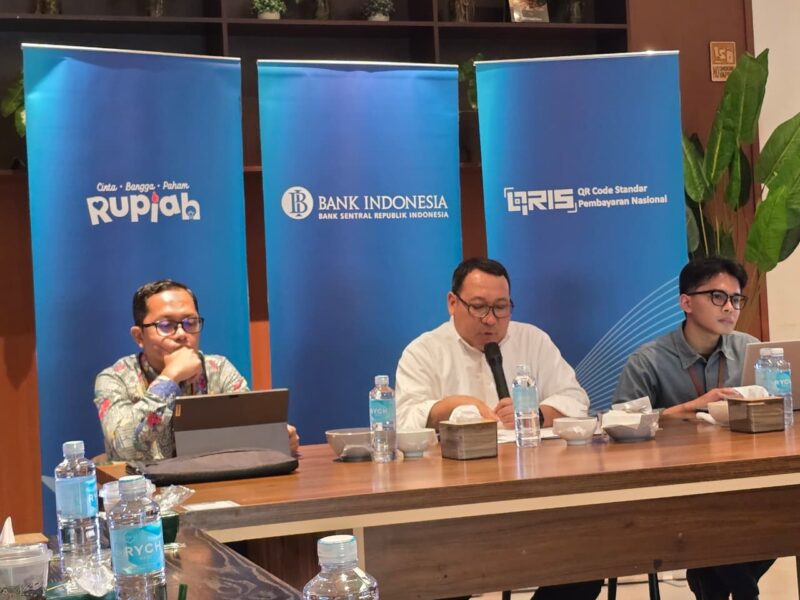 Suasana diskusi dalam rangka persiapan Meuseuraya Festival 2026 yang digelar Bank Indonesia Provinsi Aceh, dengan pembahasan pengembangan UMKM, ekonomi kreatif, serta perluasan akses pasar dan jejaring bisnis, Banda Aceh. Foto: Dok. Istimewa