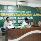 Tgk. Fadlin, PPPK Sekretariat MPU Aceh Jaya, saat menyampaikan informasi terkait Pendidikan Kader Ulama pada beberapa waktu lalu. Foto: Dok. Istimewa