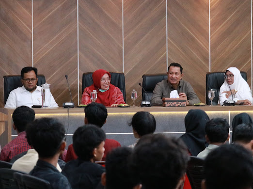 Suasana kuliah umum Fakultas Hukum Universitas Syiah Kuala (FH USK) yang menghadirkan dua Hakim Agung Mahkamah Agung RI sebagai narasumber, Kamis (1/10/2026). Foto: Dok. Istimewa 